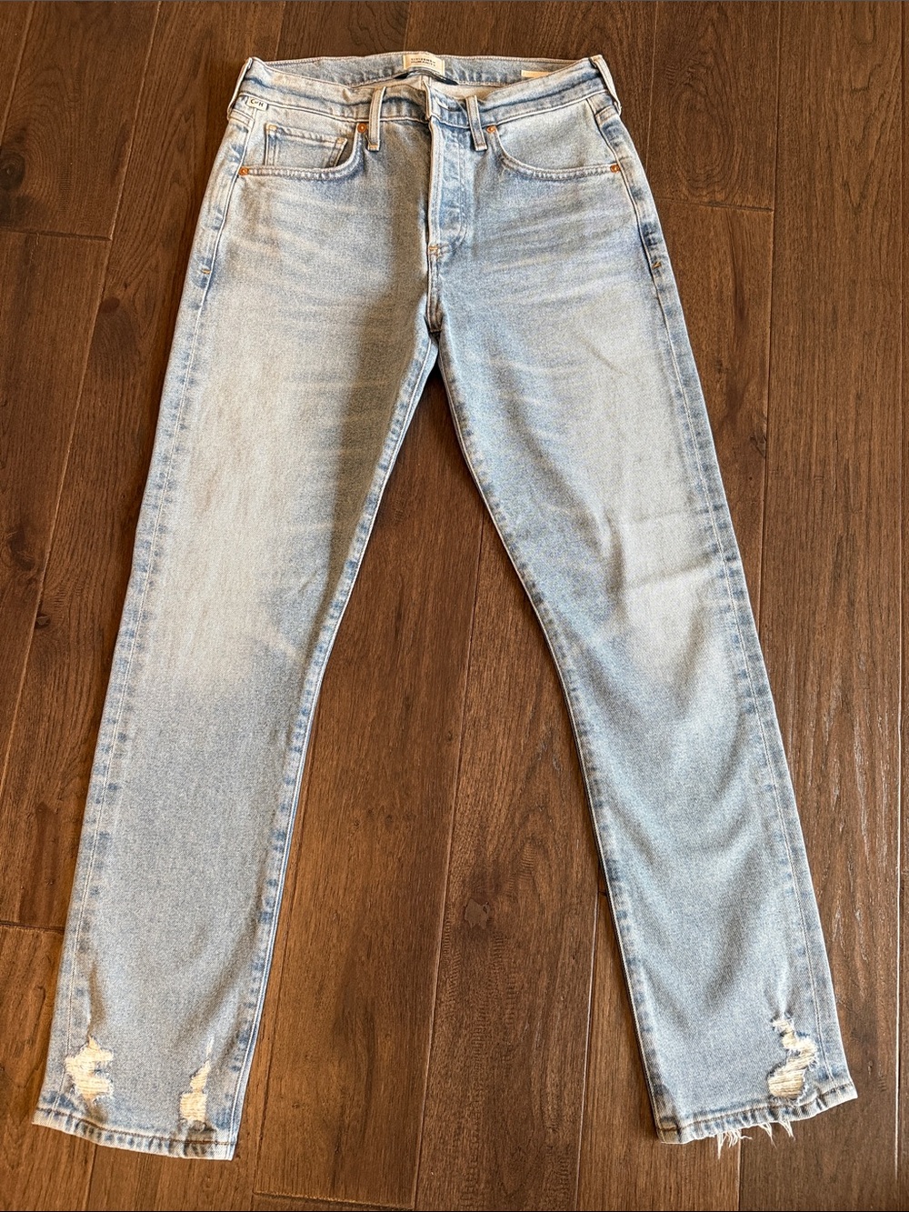 LIKE NEW
Citizens of Humanity Emerson Jeans